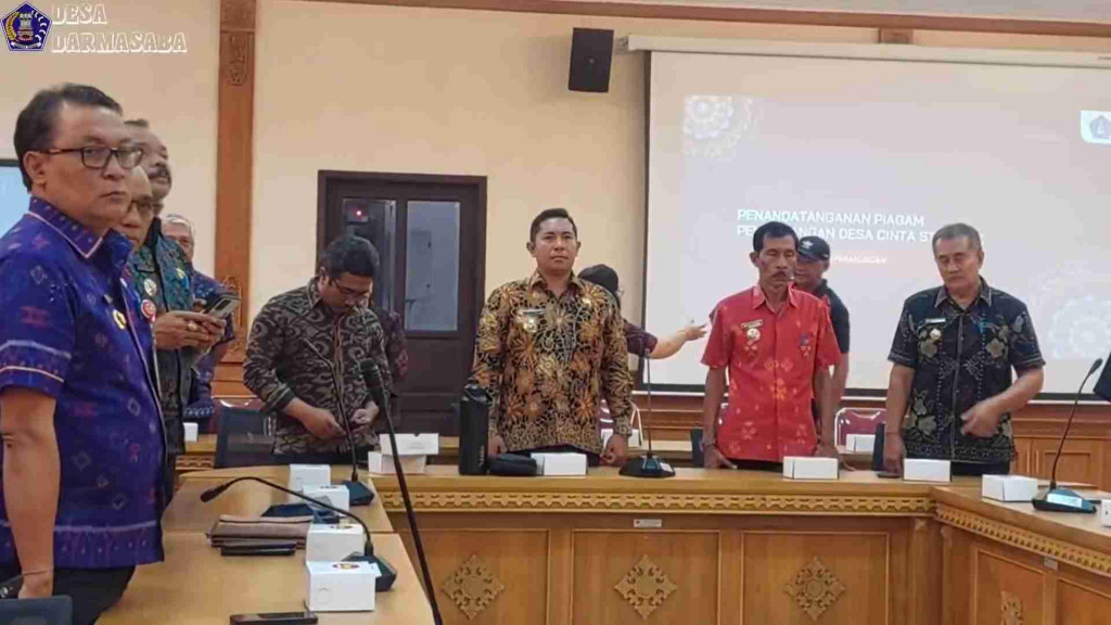 PERBEKEL DARMASABA MENGHADIRI ACARA PENCANANGAN DESA CINTA STATISTIK